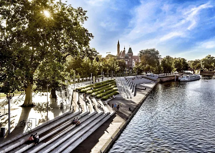 Idylla W Sercu Wroclawia Na Ostrowie Tumskim * Wroclaw