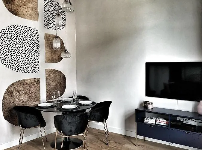 Idylla W Sercu Wroclawia Na Ostrowie Tumskim ヴロツワフ