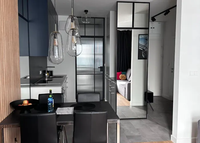 Idylla W Sercu Wroclawia Na Ostrowie Tumskim ヴロツワフ